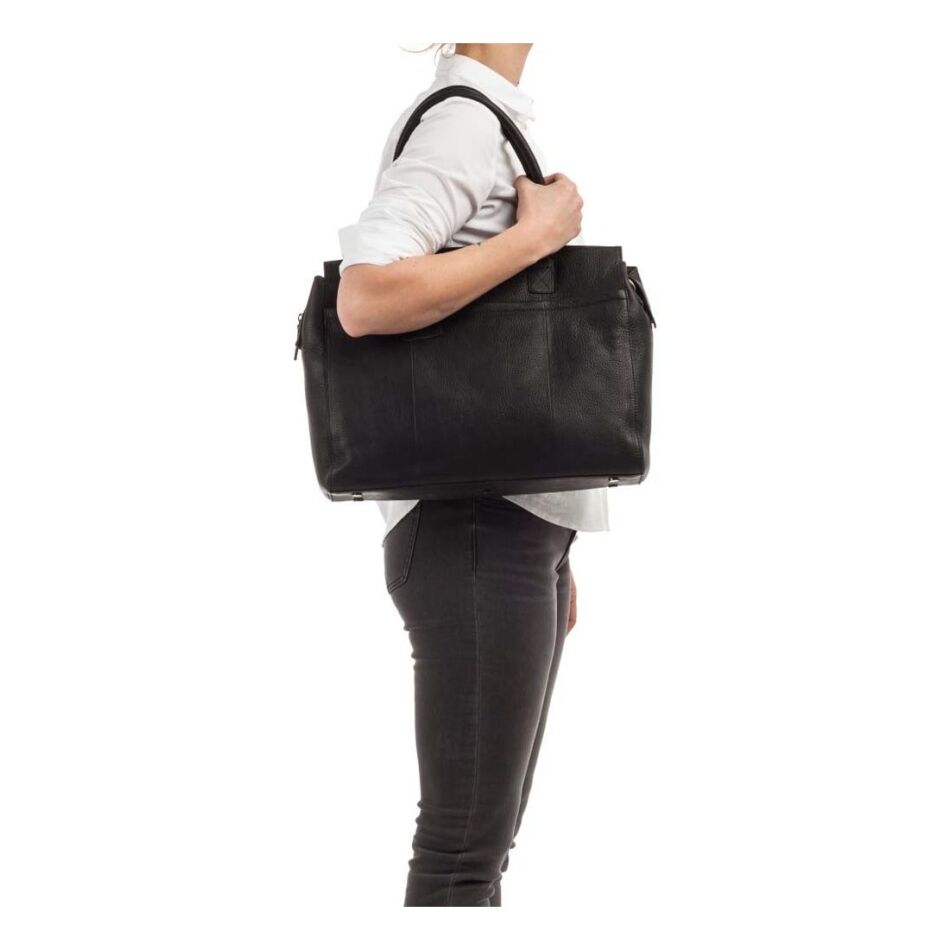 Burkely Antique Avery Laptopbag 15.6 inch zwart | Wennekes.nl