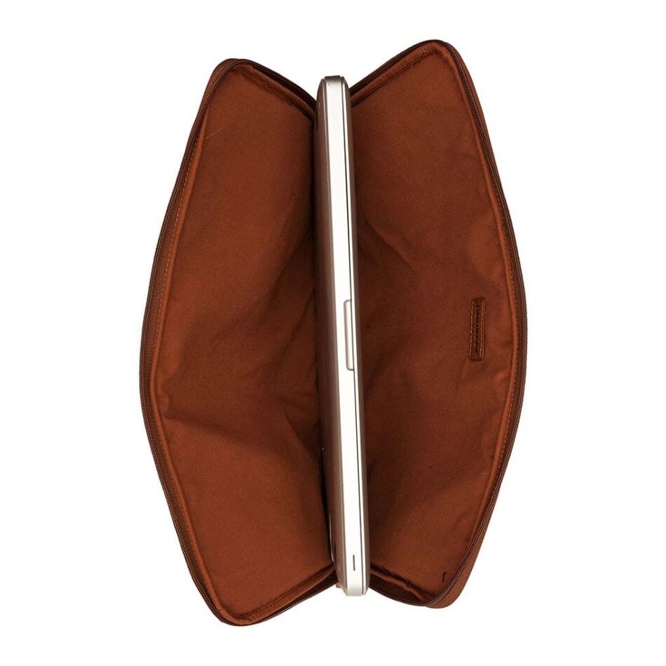 Burkely Antique Avery Laptopsleeve 15.6 inch cognac | Wennekes.nl