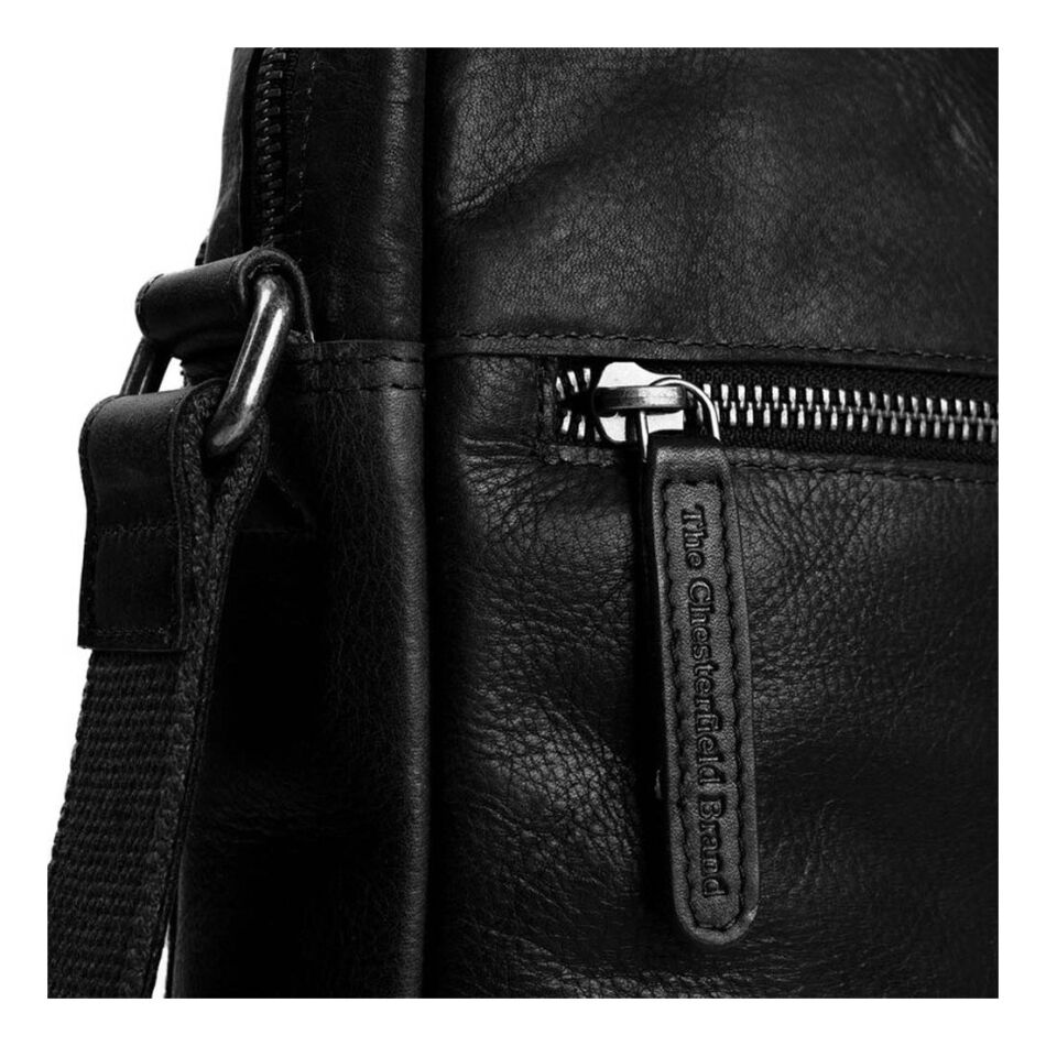 The Chesterfield Brand Schoudertas Dessau zwart | Wennekes.nl