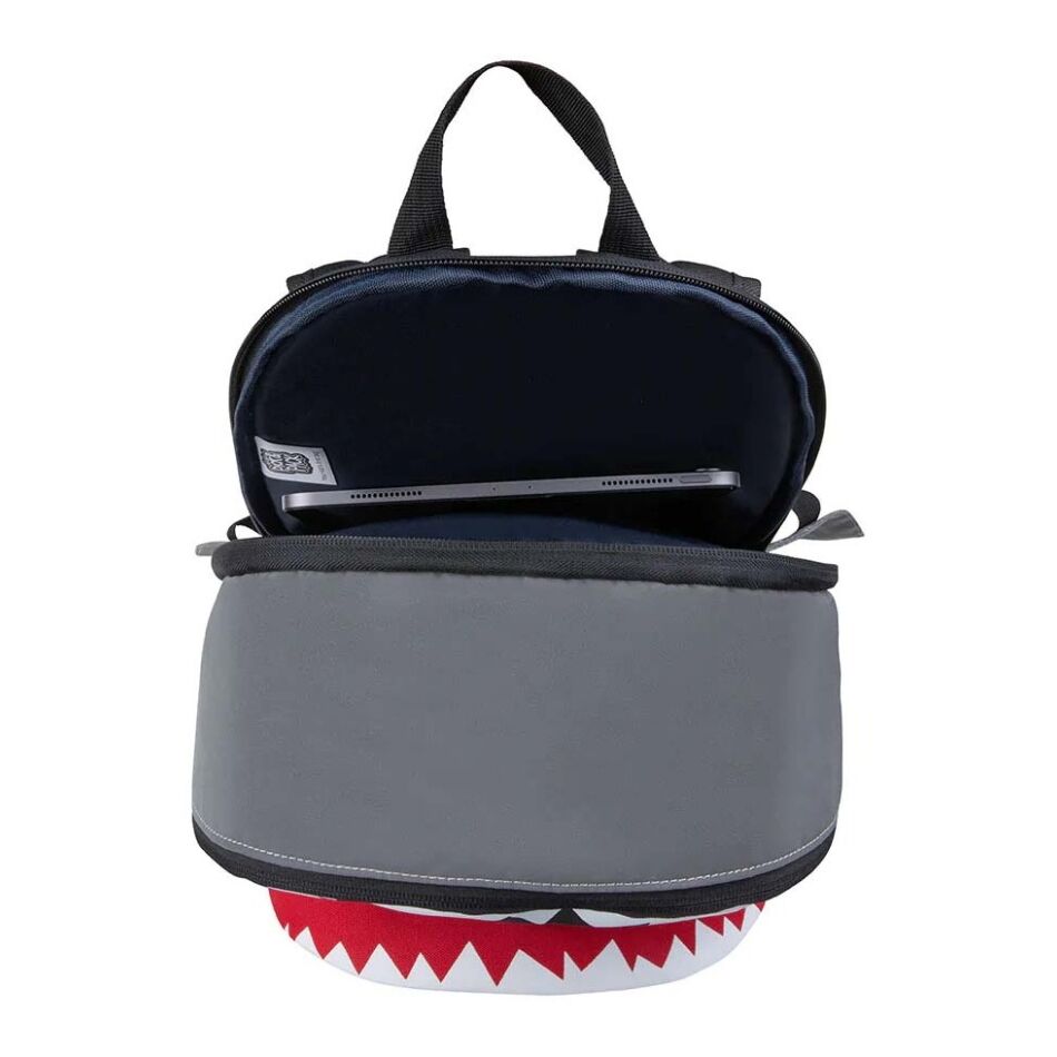 Pick & Pack Shark Shape Reflecting Backpack M grijs | Wennekes.nl